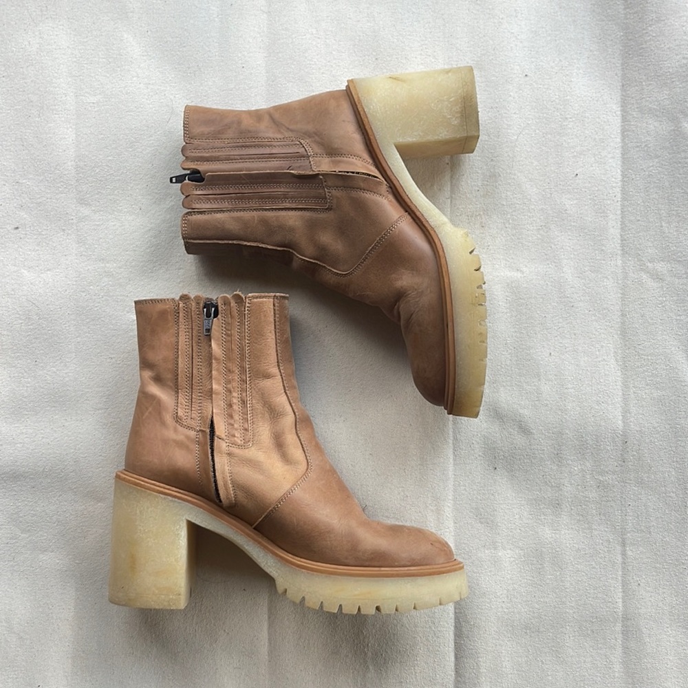 Free people  James Chelsea boots tan leather size 40